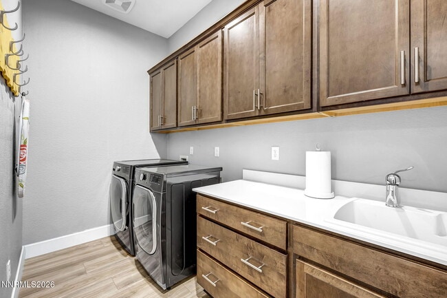 Building Photo - 2958 Saddle Peak Dr