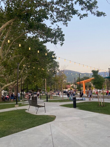Bountiful Town Square - 70 N Main St