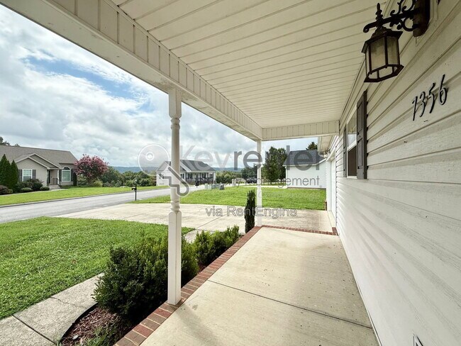 Building Photo - 7356 Tiercel Dr