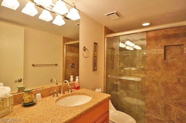 Building Photo - 260 Seaview Ct