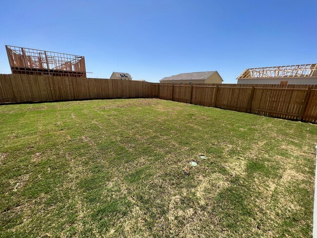 Building Photo - 300 Geode Glen