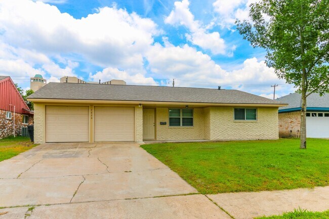 Building Photo - 7626 Troulon Dr