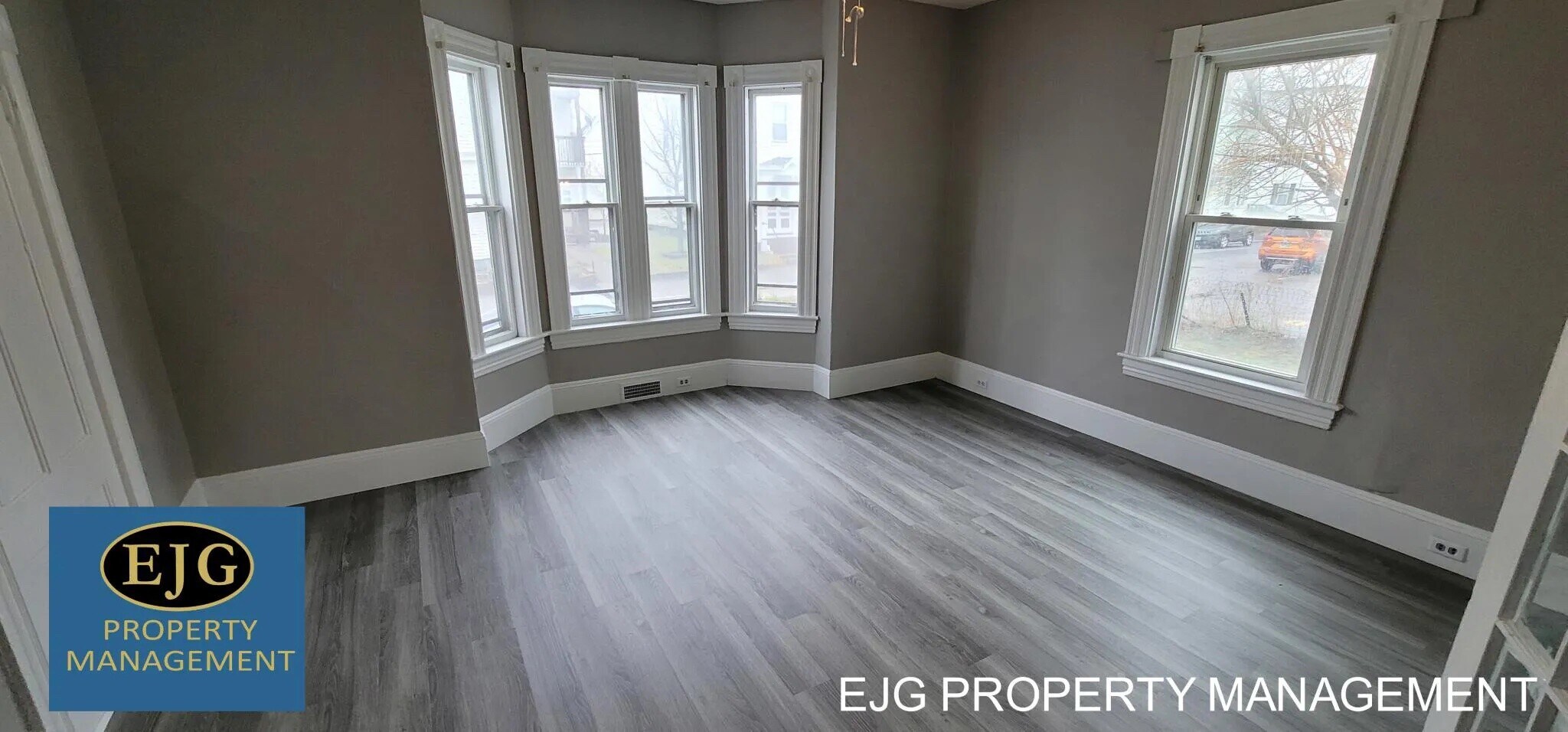 Building Photo - 454 Dubuque St