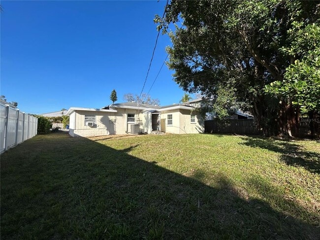 Building Photo - 3310 Lexington St