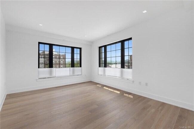 Building Photo - 100 Pondfield Rd