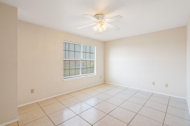 Building Photo - 113 Ramon Cardenas Dr