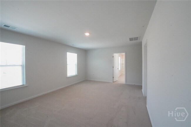 Building Photo - 143 Kraft Kove