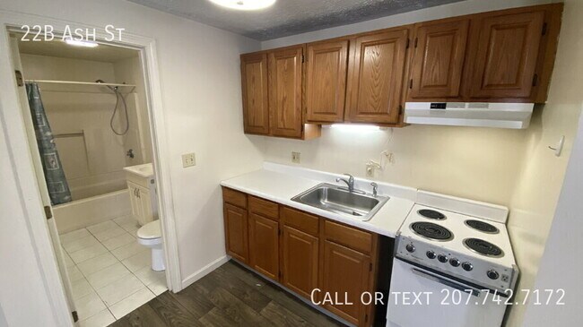 Building Photo - 22b Ash St