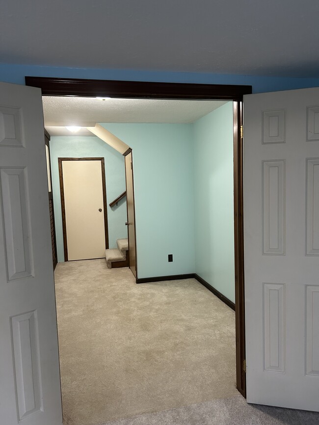 Basement hallway - 2716 E Bragstad Dr