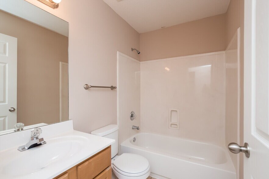 Building Photo - 9129 William Paul Dr