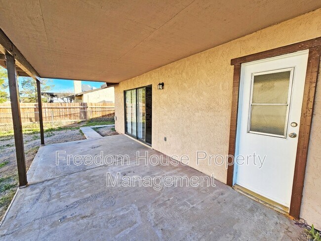 Building Photo - 1930 Kearney St