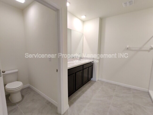 Building Photo - 32614 Canyonlands Dr