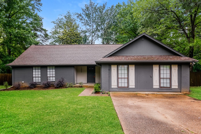 Primary Photo - 1606 Edgewood Pl