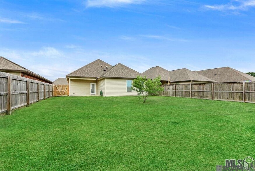 Building Photo - 8604 Abertay Ave