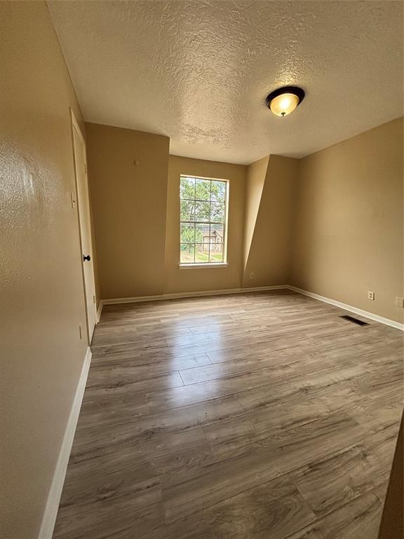 Building Photo - 216 S Pruett St