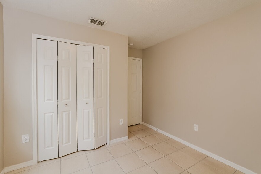 Building Photo - 141 Seville Pointe Ave