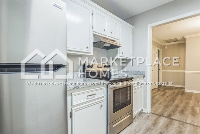 Building Photo - 212 Kemsing Rd