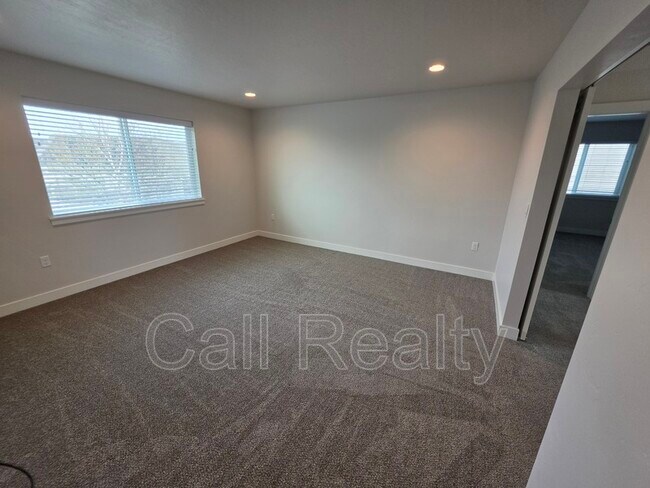 Building Photo - 8117 N Austin Rd