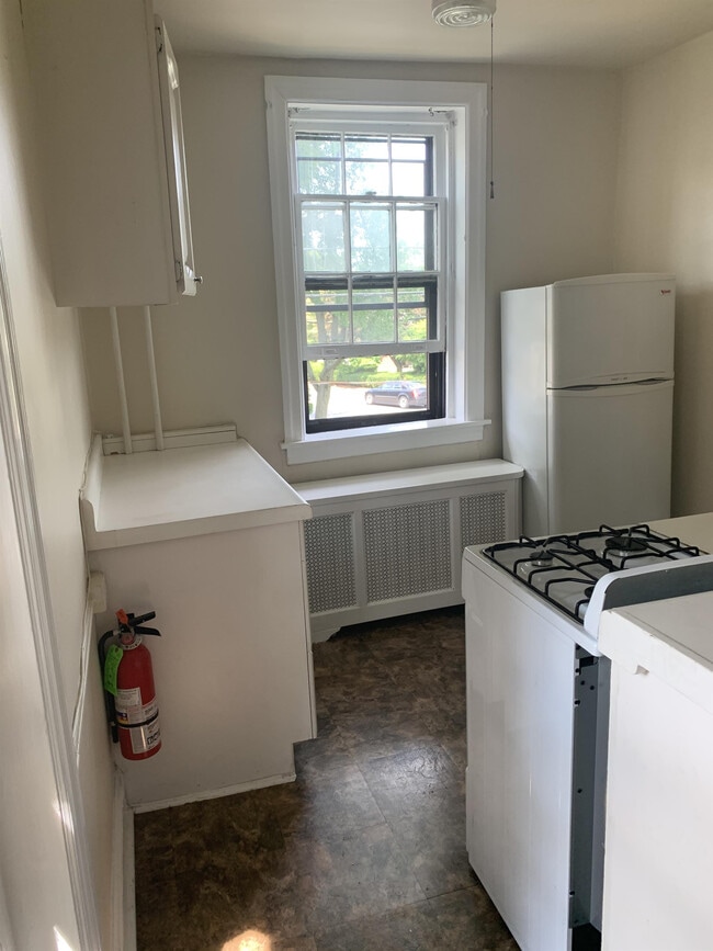 Building Photo - 164 W Baltimore Ave