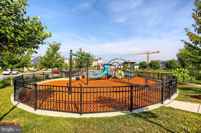 Building Photo - 6407 Falconwood St