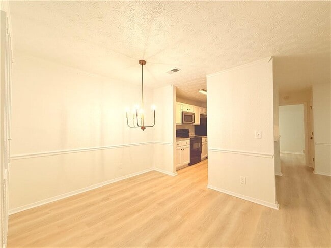 Building Photo - 1405 Tuxworth Cir