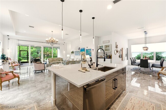 Building Photo - 11899 Gardenia Ave