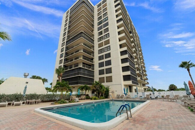 Building Photo - 3101 N Hwy A1A