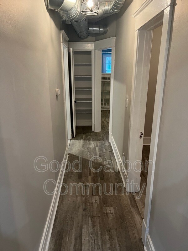 Building Photo - 1378 Hertel Ave