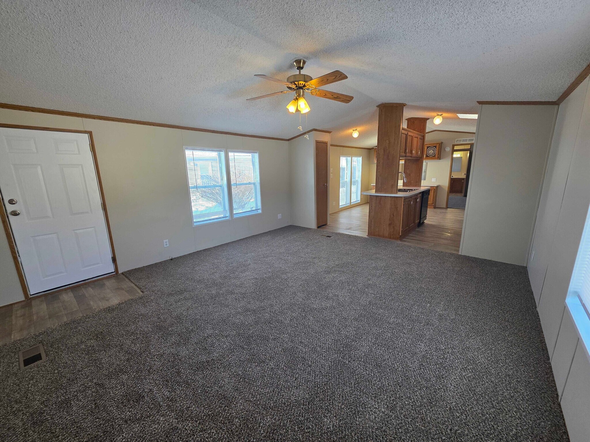 Building Photo - 4461 Beechwood St