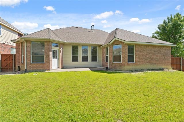 Building Photo - 8908 Red Oaks Dr