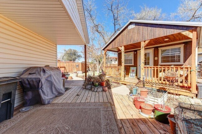 Building Photo - 3318 20th St