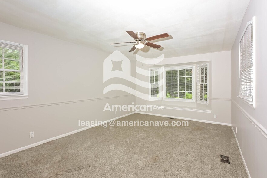 Building Photo - 3217 Misty Valley Dr