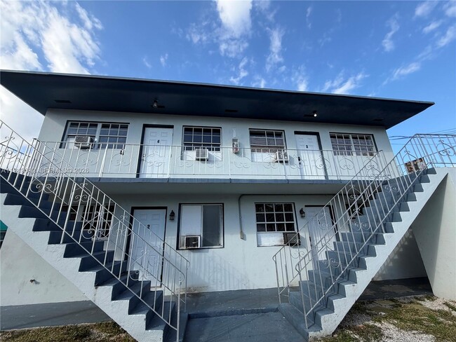 Building Photo - 7638 N Miami Ave