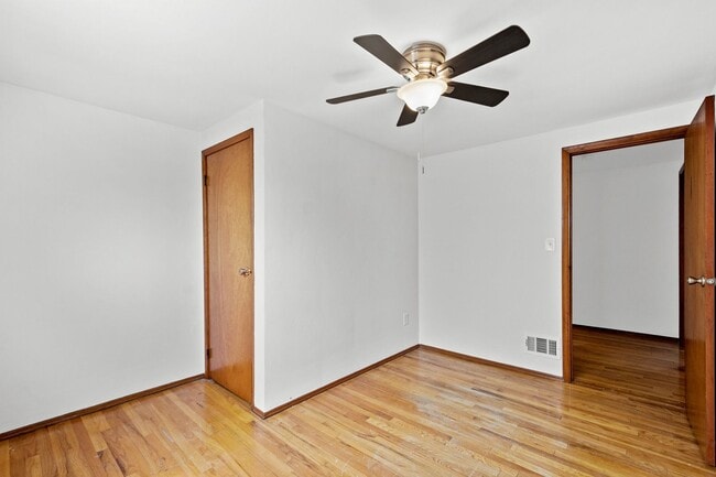 Building Photo - AVAILABLE JULY 1ST! UPDATED 3-bedroom!!