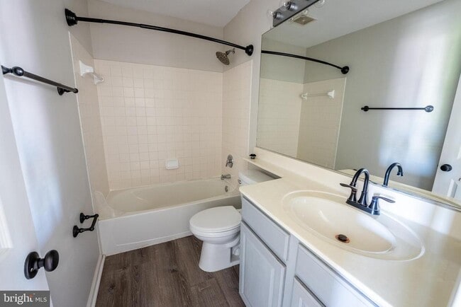 Building Photo - 45713 Paddington Station Terrace