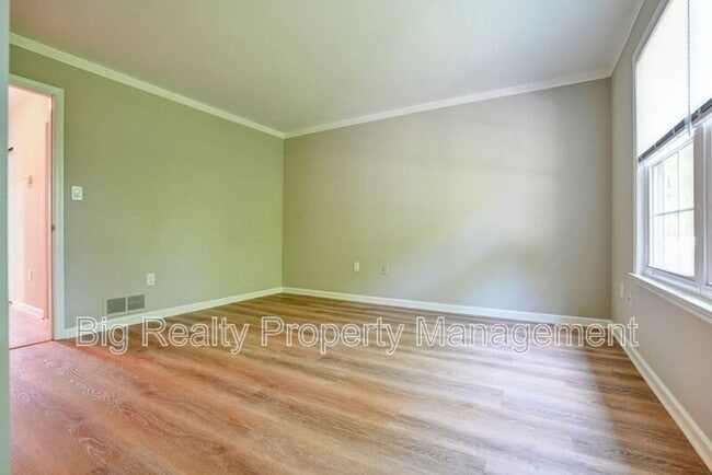 Building Photo - 1732 Rosewood Ct