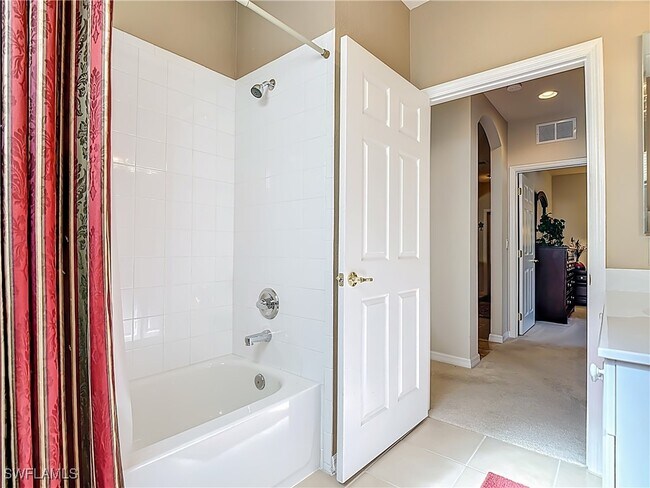 Building Photo - 9601 Spanish Moss Way