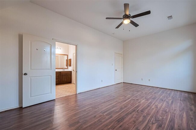 Building Photo - 6010 Le Moyne Pass Ln