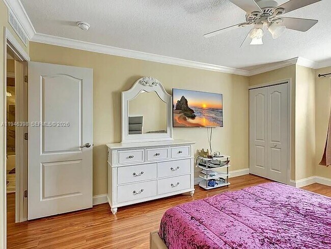 Building Photo - 1018 SW Eckard Ave