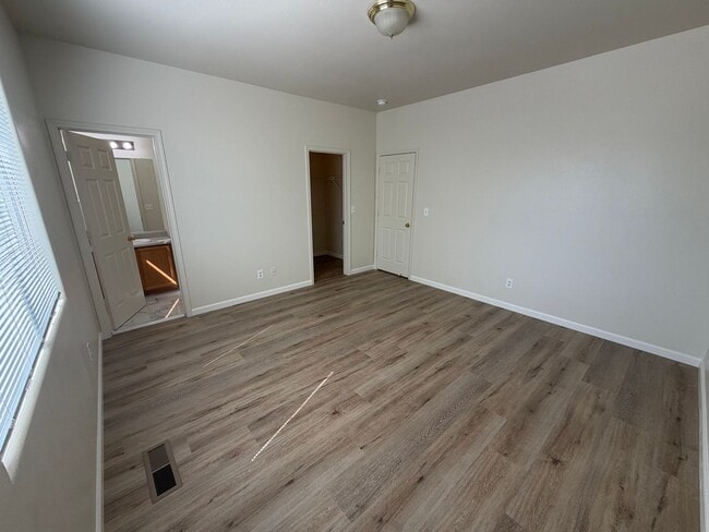 Building Photo - 5910 Sapphire Ridge Ct