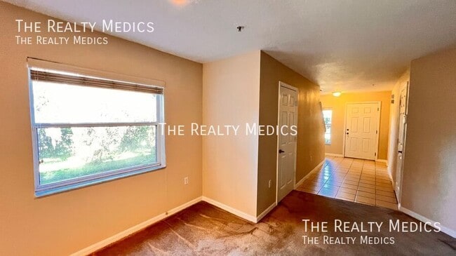 Building Photo - 331 Freedom's Ring Dr