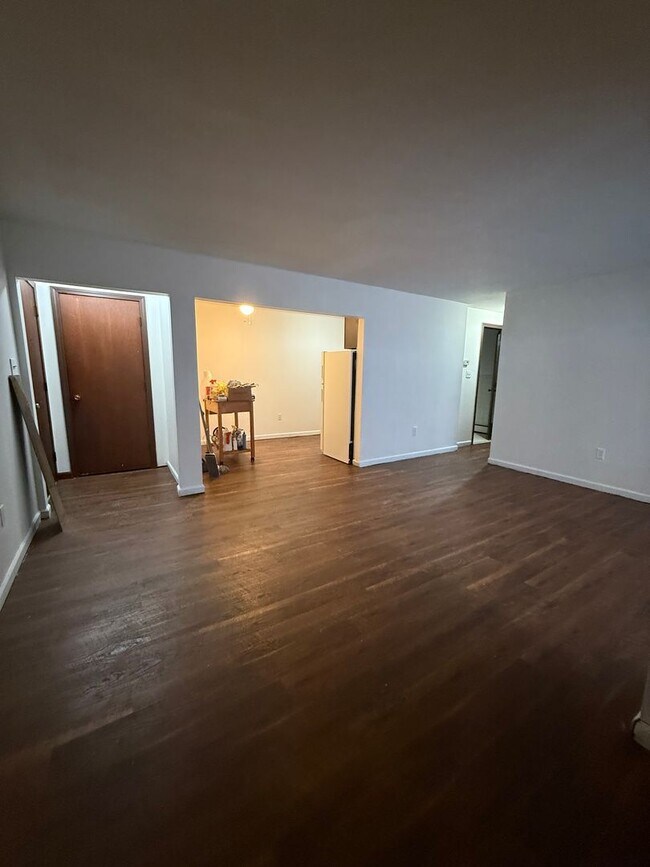 Building Photo - 44-46 Capitol Avenue