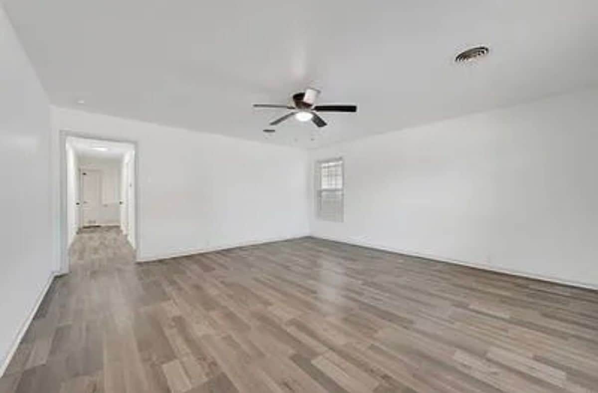 Building Photo - 725 W Brock St