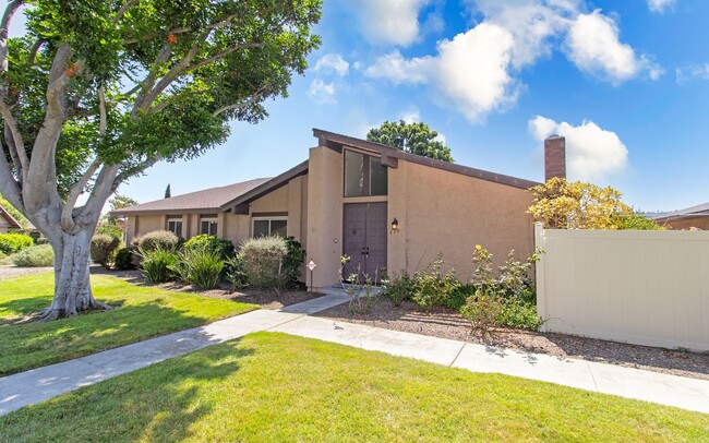 Building Photo - Newly Renovated 4 Bedroom In Oceanside!