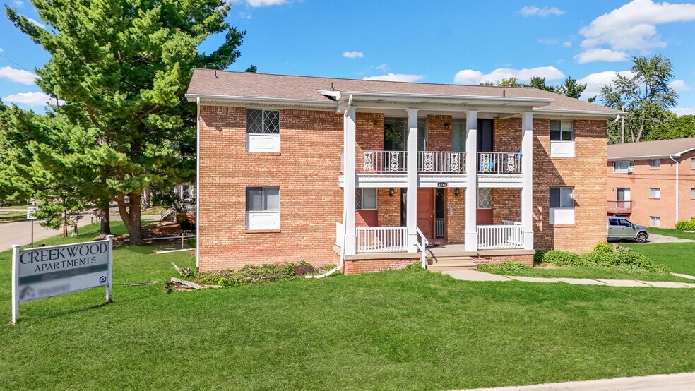 Building Photo - Creekwood Apartments
