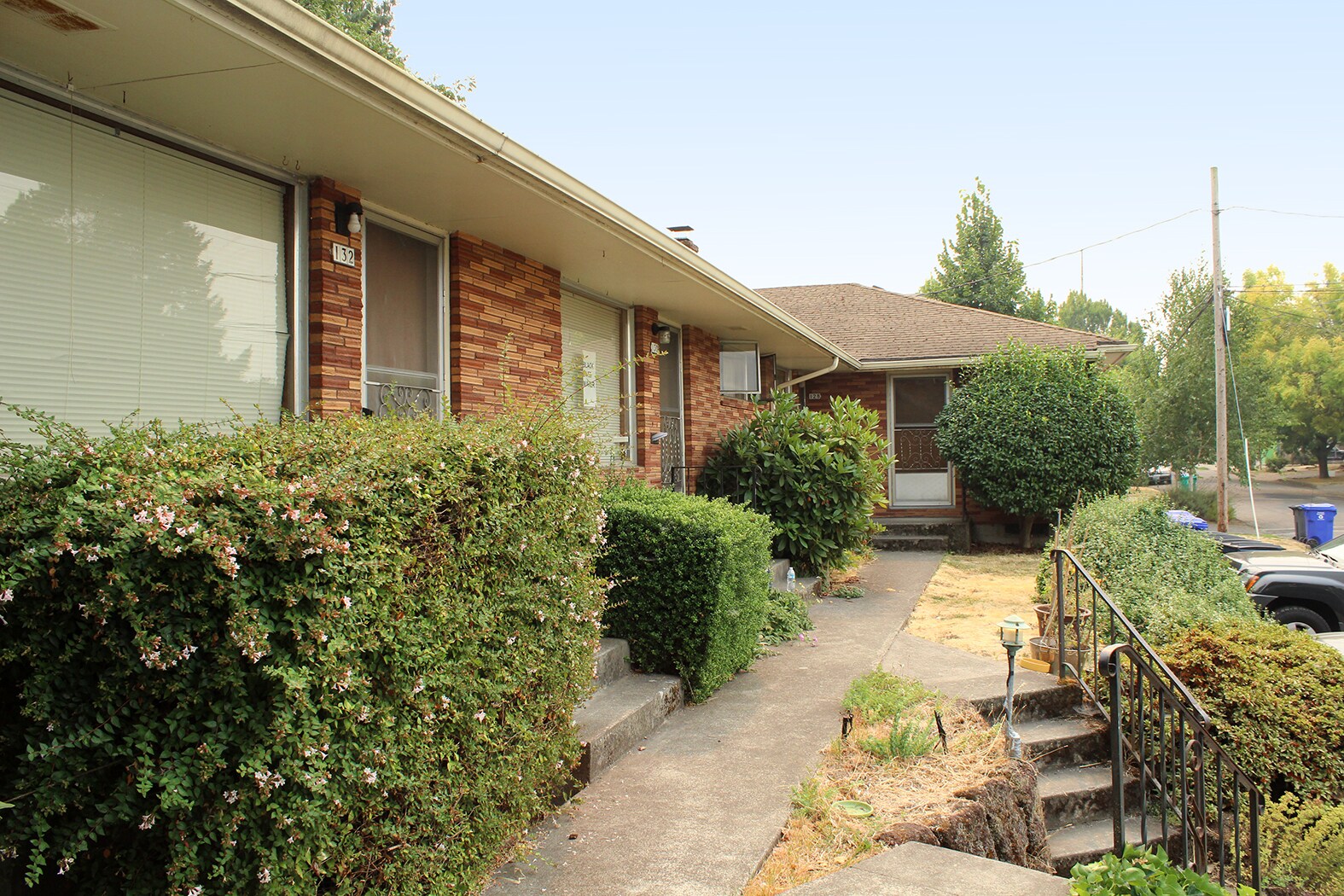 Building Photo - 126-140 NE 59th Avenue