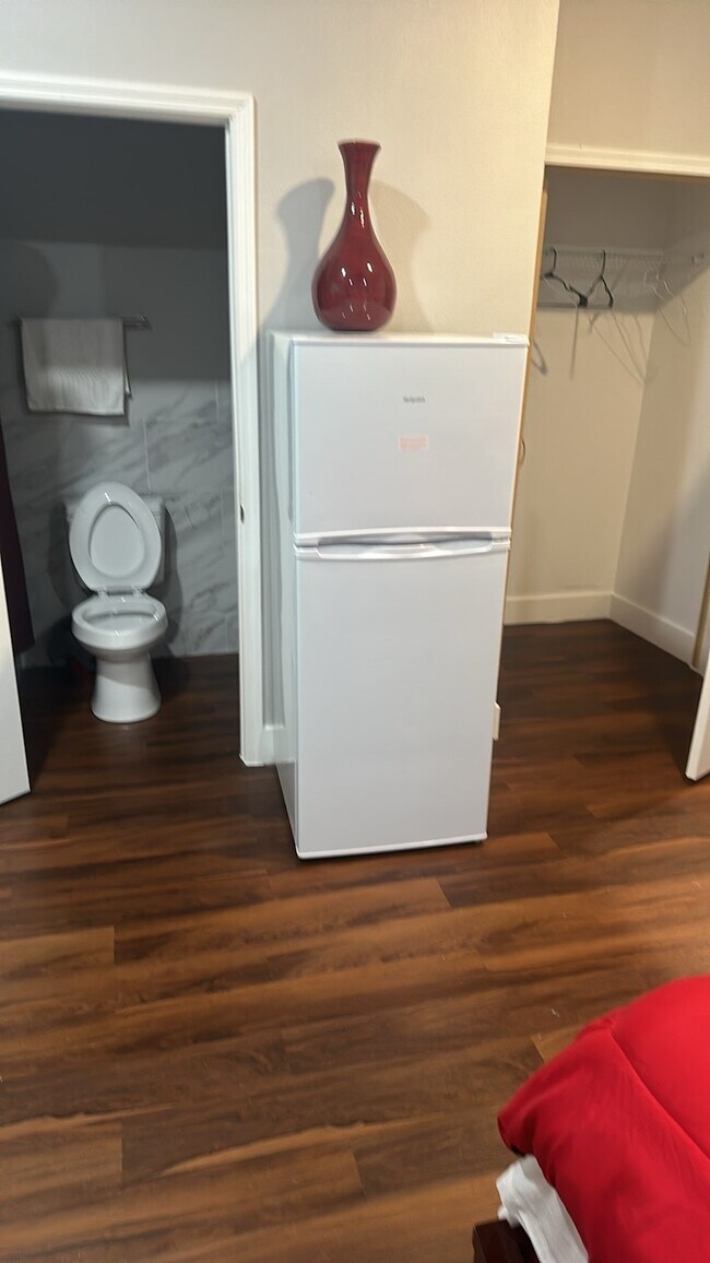 Building Photo - 2525 Isabela Terrace