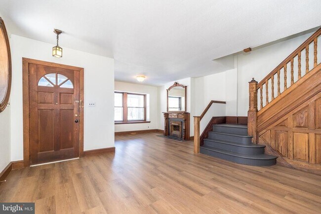 Building Photo - 7738 Ardleigh St