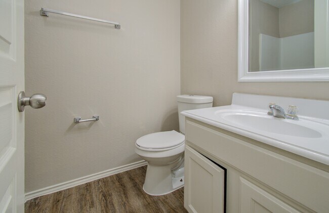 Building Photo - 16830 Mammoth Springs Dr