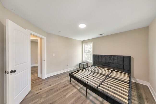 Building Photo - 336 Nobleman Way